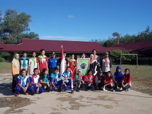 Tim pembina Sispala SMPN 3 Sungai Tebelian foto bersama usai pembentukan organisasi siswa pencinta alam