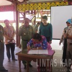 Penandatanganan MoU Penggalian potensi Objek pajak anara pemerintah dengan pihak Perpajakan Sintang