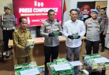 Polres Sintang Bongkar Pengiriman Sabu Raksasa 59,85 Kg dari Badau – Satu Pelaku Ditangkap, Satu Kabur ke Hutan!