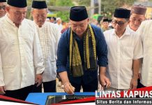 Tak Hanya Resmikan Masjid, Pemkab Ketapang Hadirkan Layanan Kesehatan Gratis di Sandai