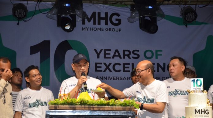 Malam Penuh Cahaya dan Euforia! My Home Group Rayakan 10 Tahun dengan Festival Spektakuler di Sintang