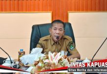 Pimpin Rapat Perumda Air Minum, Wabub Tekankan Peningkatan Kinerja dan Pelayanan Publik