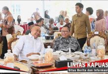 Penuh Haru, Bupati Ketapang Sambut Hangat Kunjungan Tokoh Nasional Oesman Sapta Odang