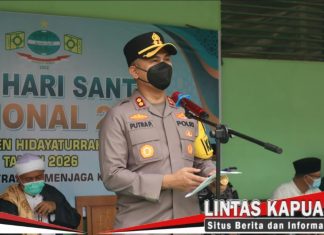 Kapolres Ketapang Pimpin Upacara Hari Santri Nasional 2026, Ajak Santri Jaga Akhlak